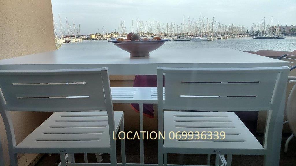 En Bord De Mer Gruissan Bagian luar foto